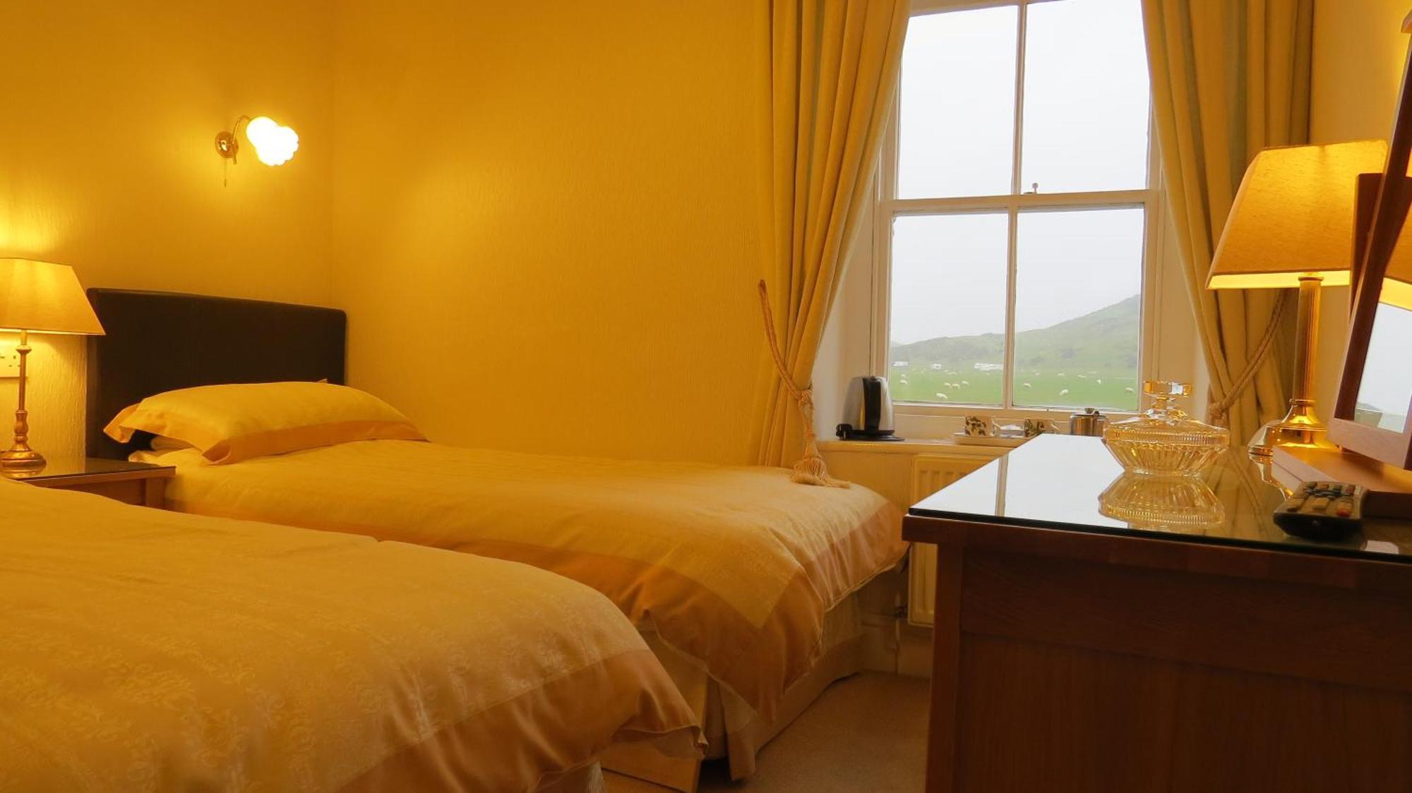 Gwrach Ynys Country Guest House Гарлек Екстер'єр фото
