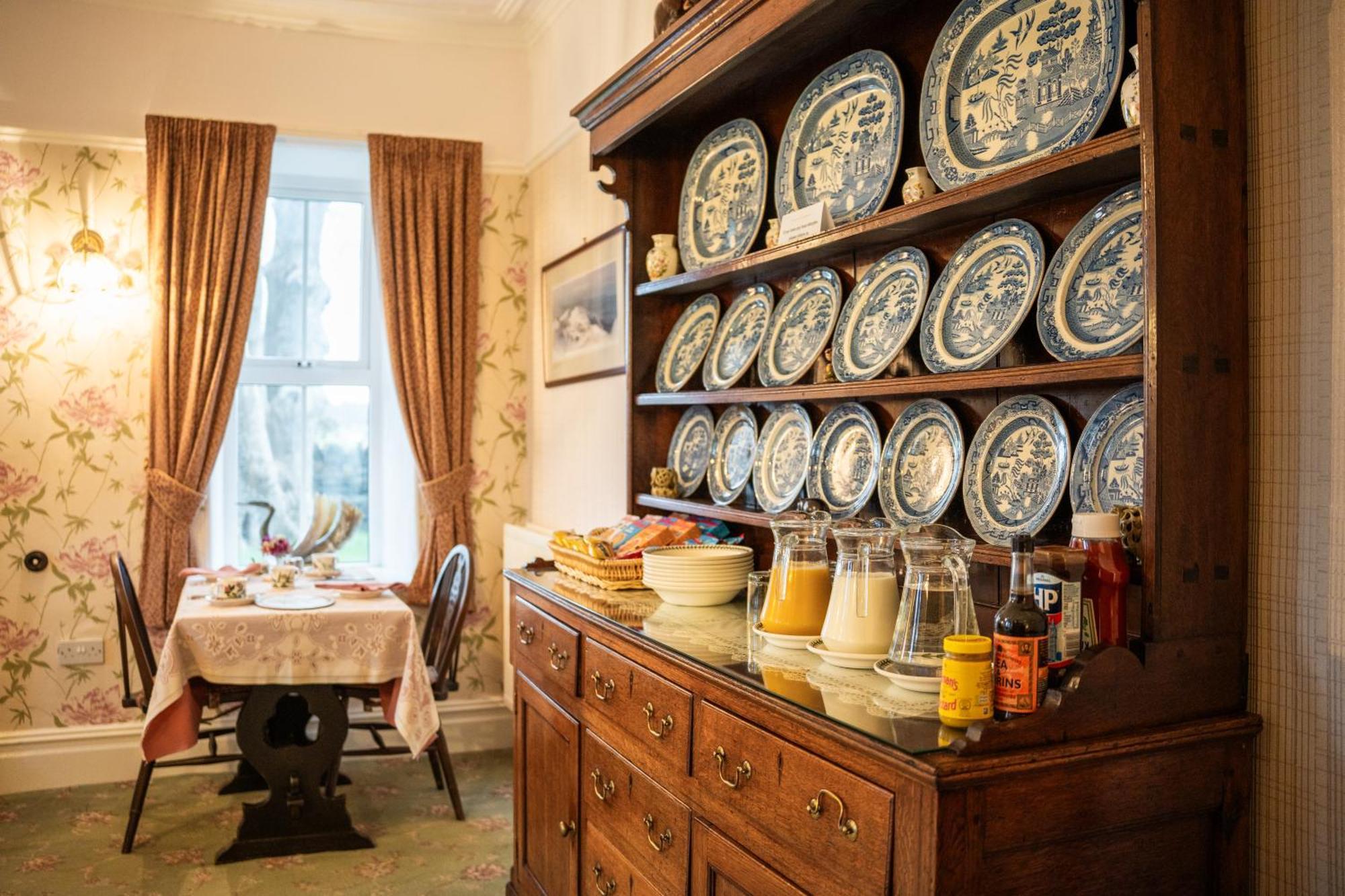Gwrach Ynys Country Guest House Гарлек Екстер'єр фото