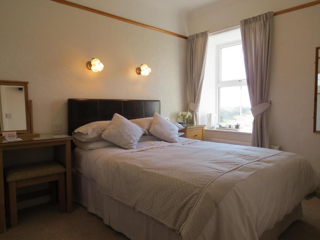 Gwrach Ynys Country Guest House Гарлек Номер фото
