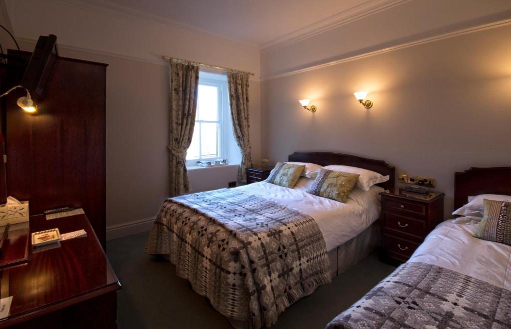 Gwrach Ynys Country Guest House Гарлек Номер фото