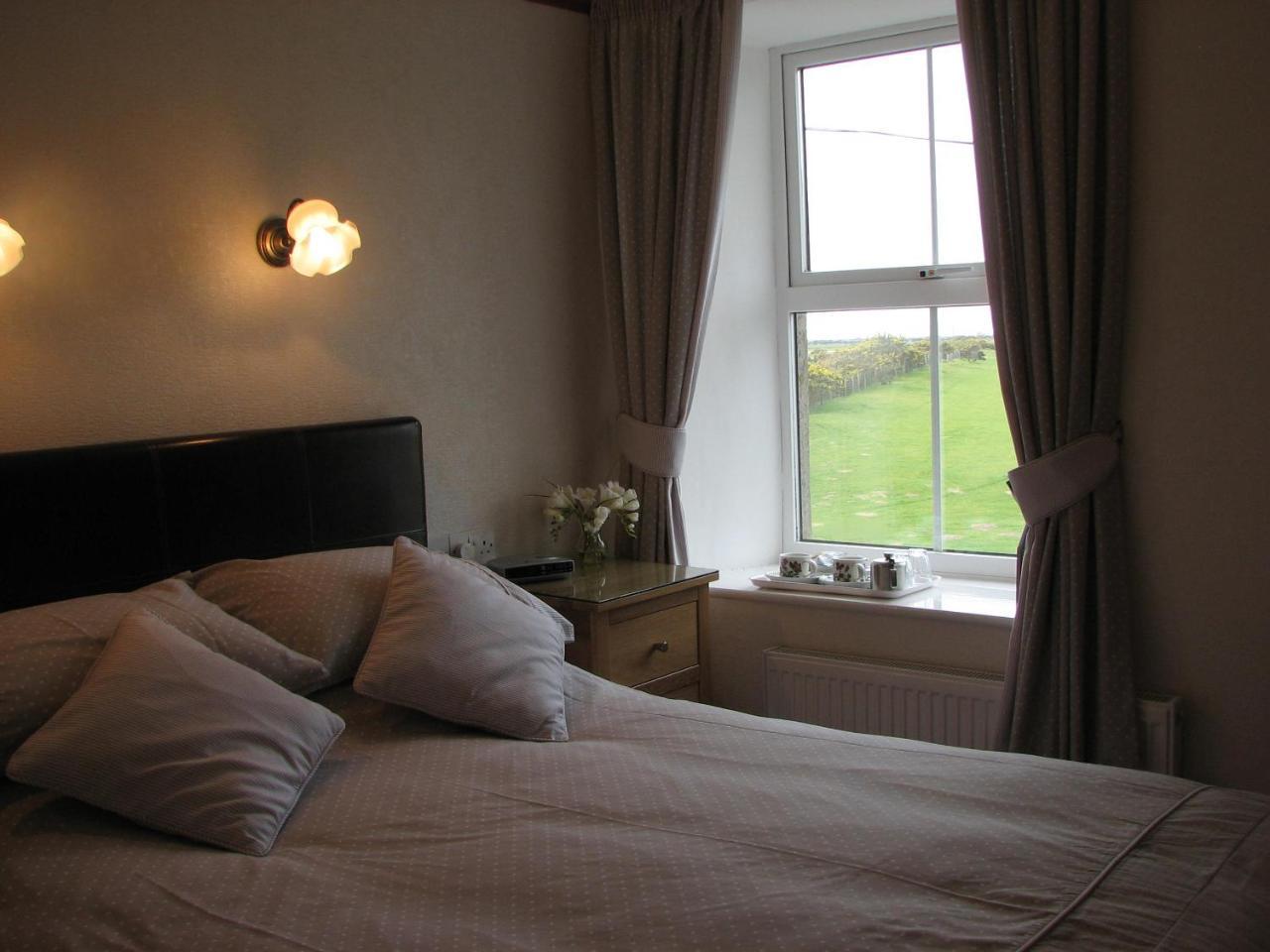 Gwrach Ynys Country Guest House Гарлек Екстер'єр фото